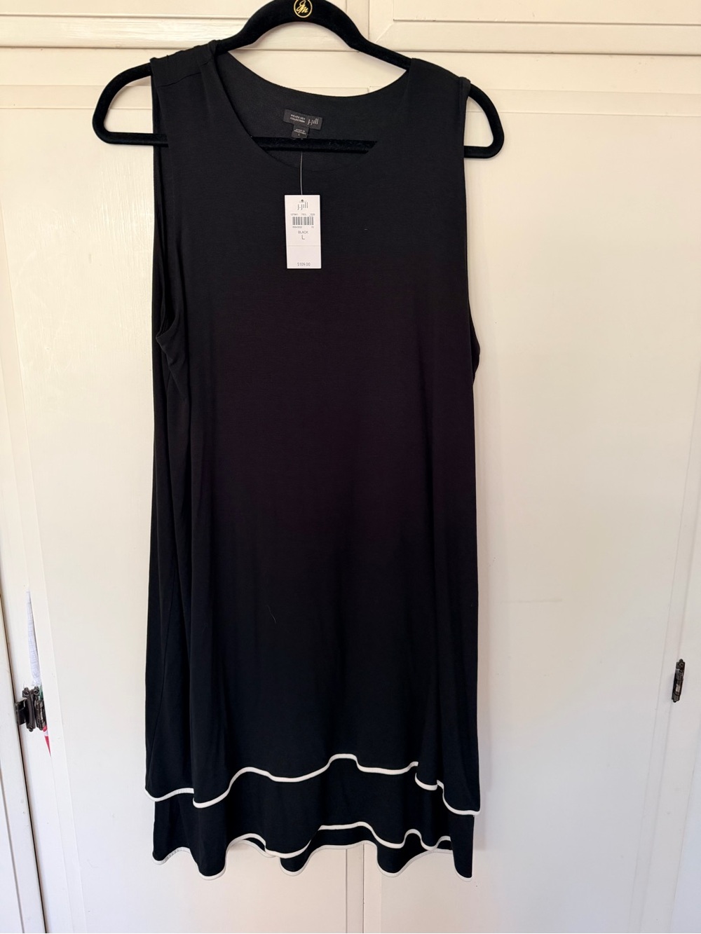 J. Jill Black Sleeveless Swing Tank with White Contrast Hem
